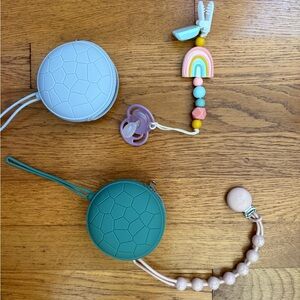 Colorful Baby Teething Set with Pacifier Holders and pacifier clips